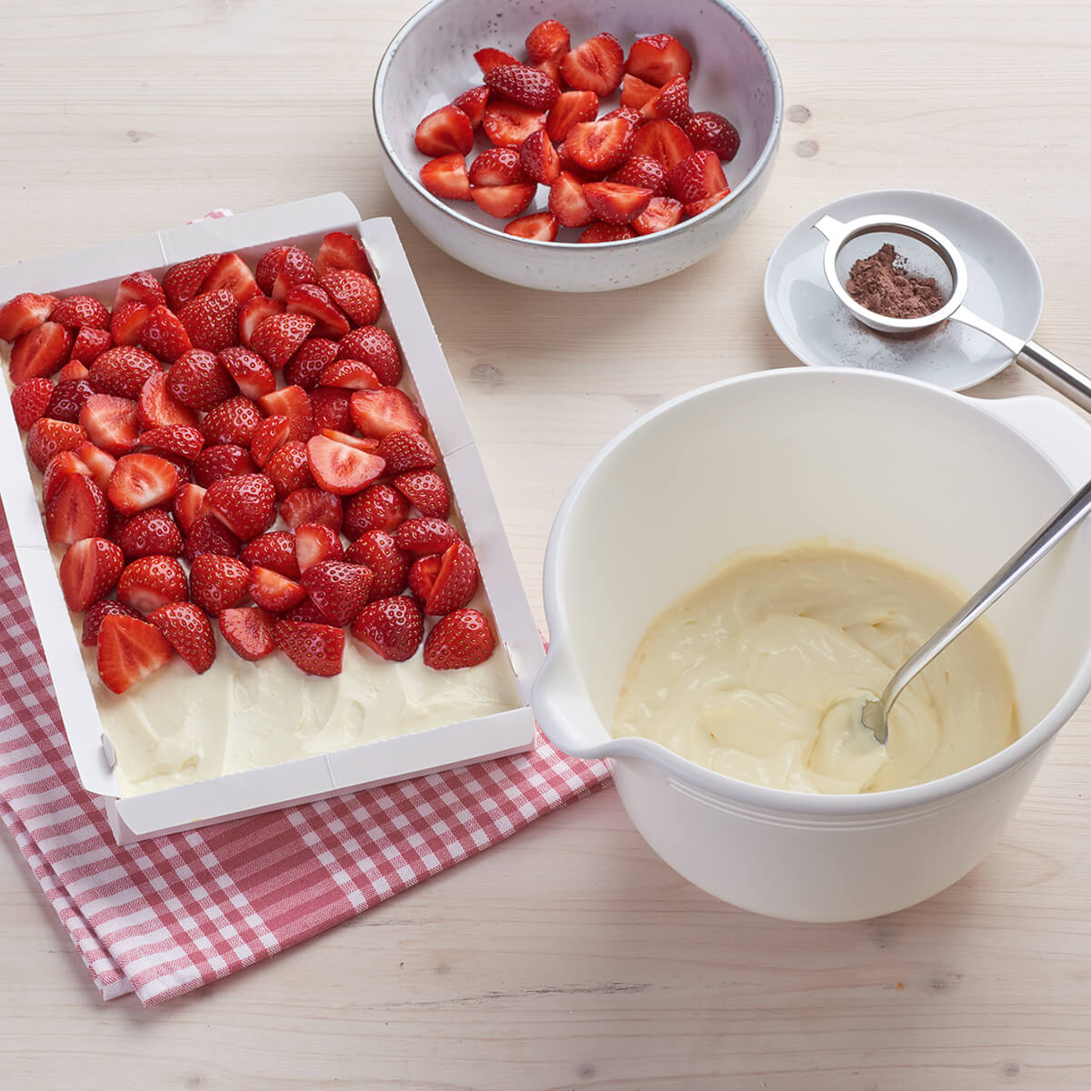 Erdbeer Zeit Tiramisu Schnitte